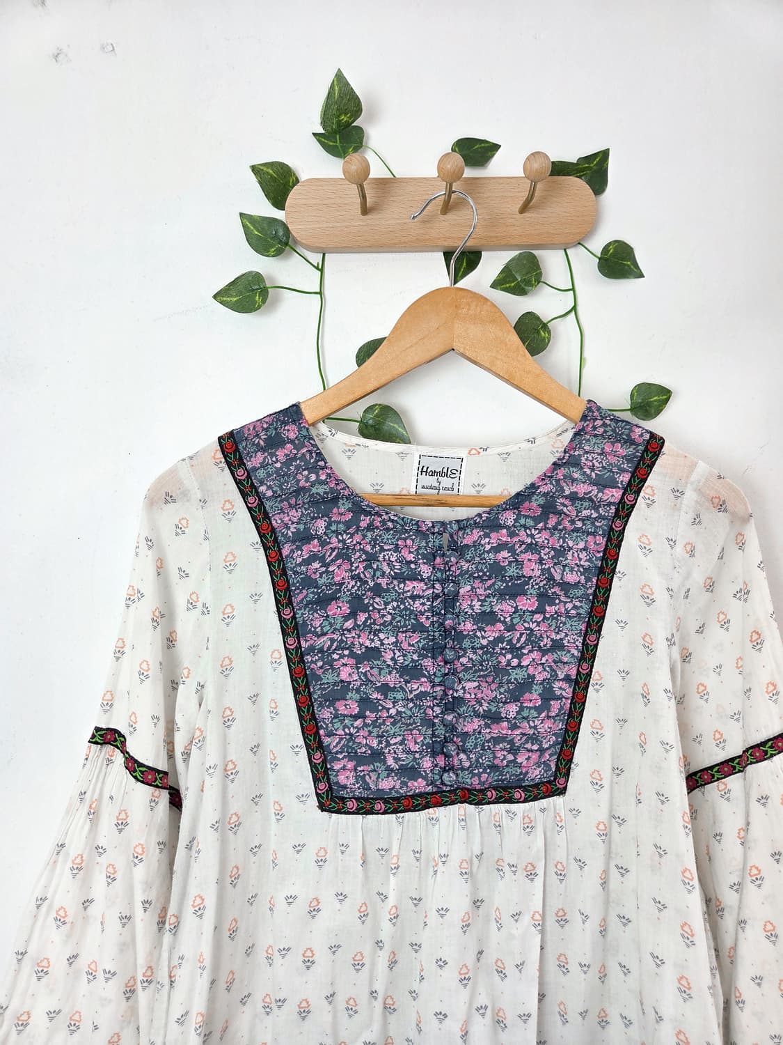 패턴 포인트 블라우스 상품이미지2