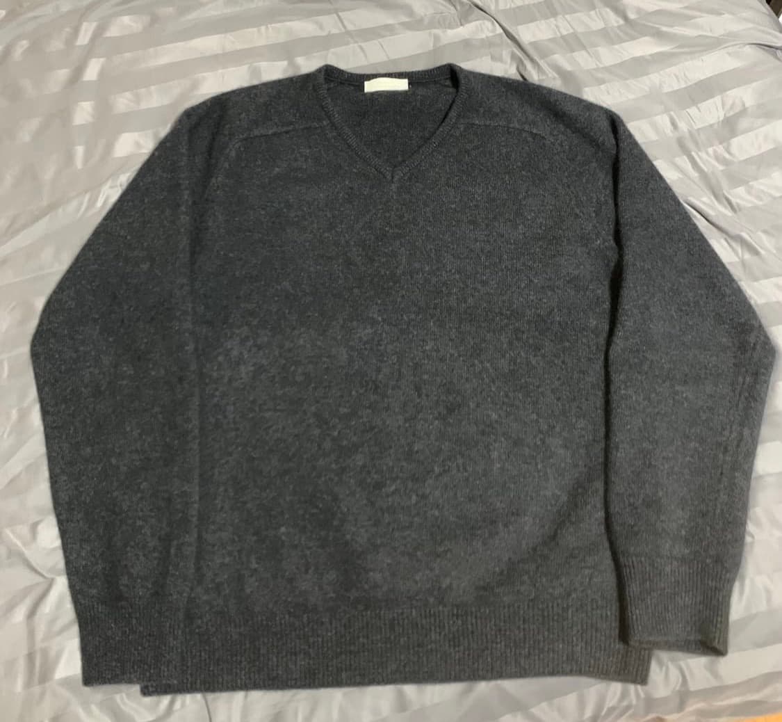 아모멘토 라쿤 브이넥니트 상품이미지1