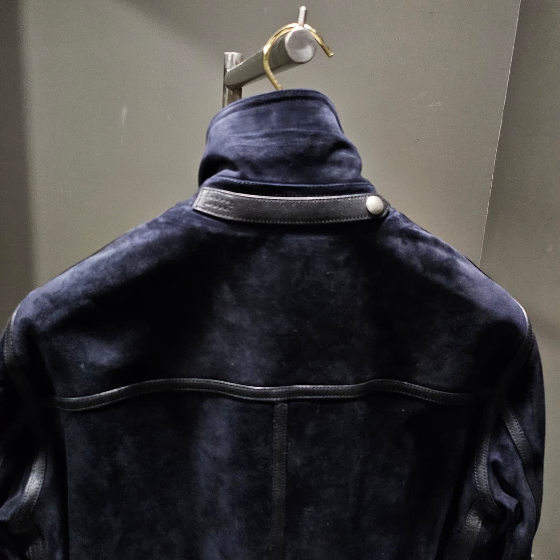 톰포드 레더트리밍 스웨이드 트러커 가죽자켓 상품이미지4