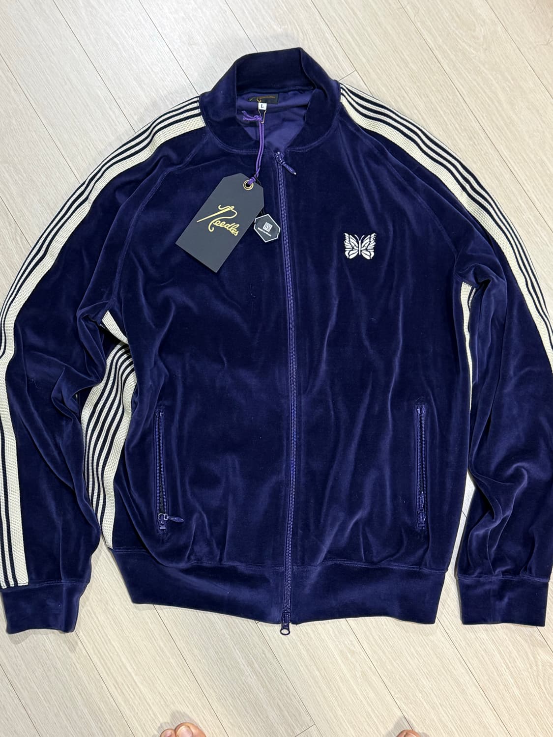 니들스 립 칼라 트랙 자켓 C/PE 벨루어 네이비 상품이미지1