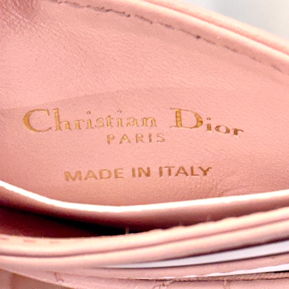 디올 까나쥬 졸리 프리지아 카드지갑  상품이미지9