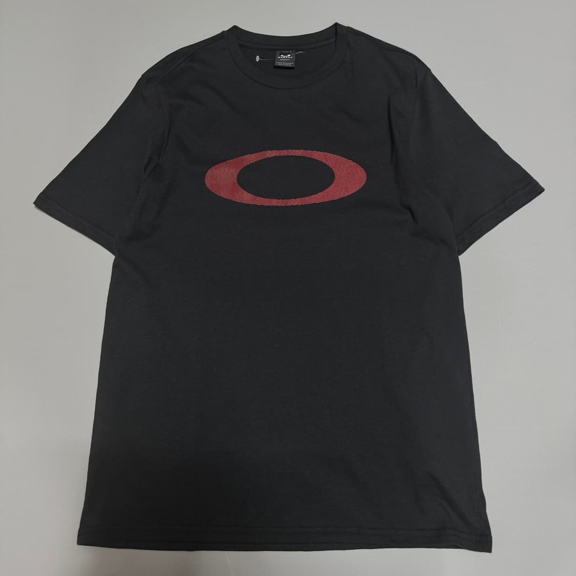 오클리 (OAKLEY) 블랙컬러 프론트 입체 서클로고 코튼 크루넥 반팔 상품이미지6