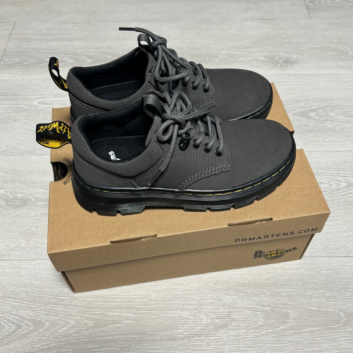 새상품) 닥터마틴 리더 그레이 220 상품이미지2