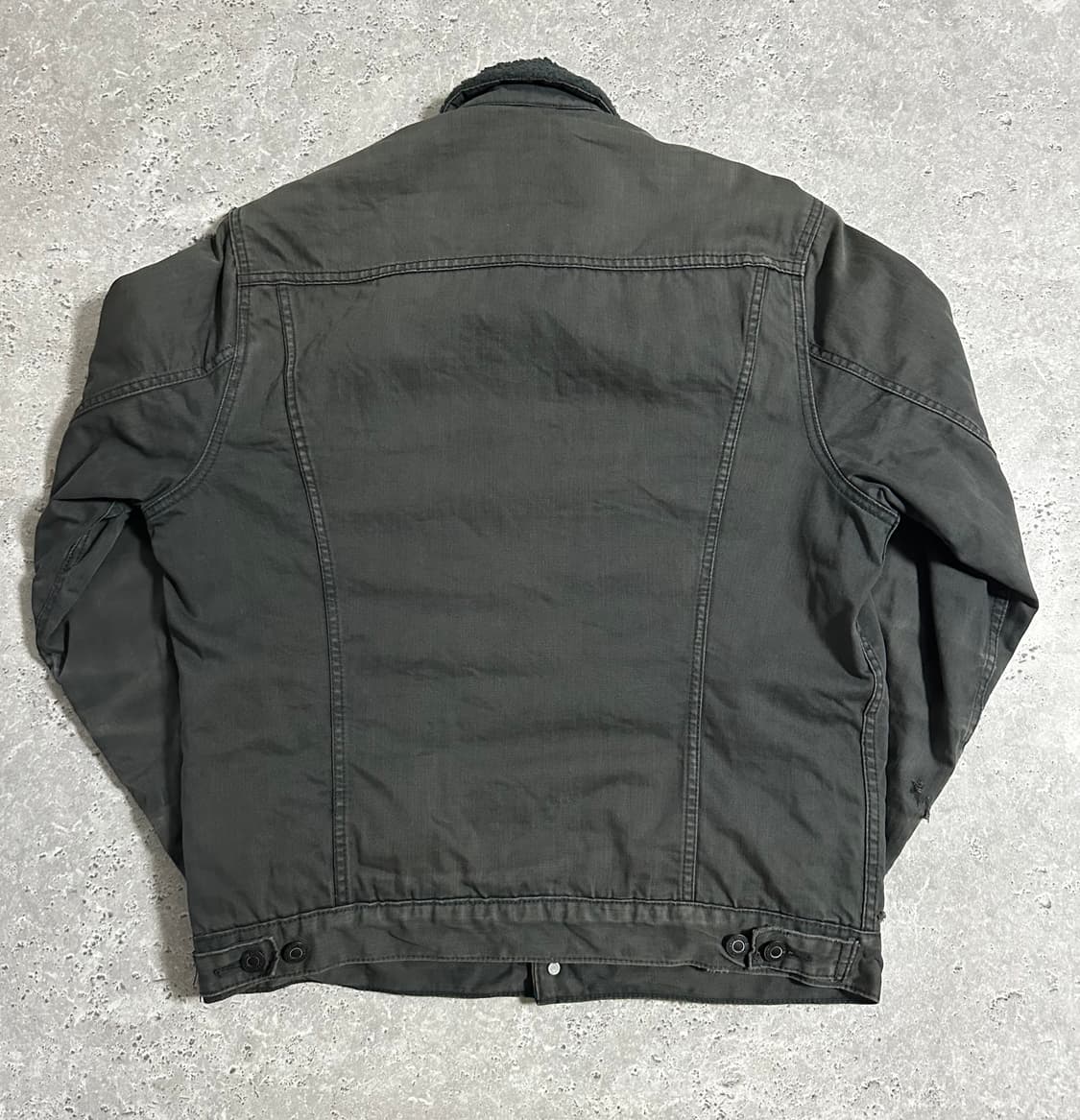 Levi’s 블랙 쉐르파 트러커 자켓 상품이미지2