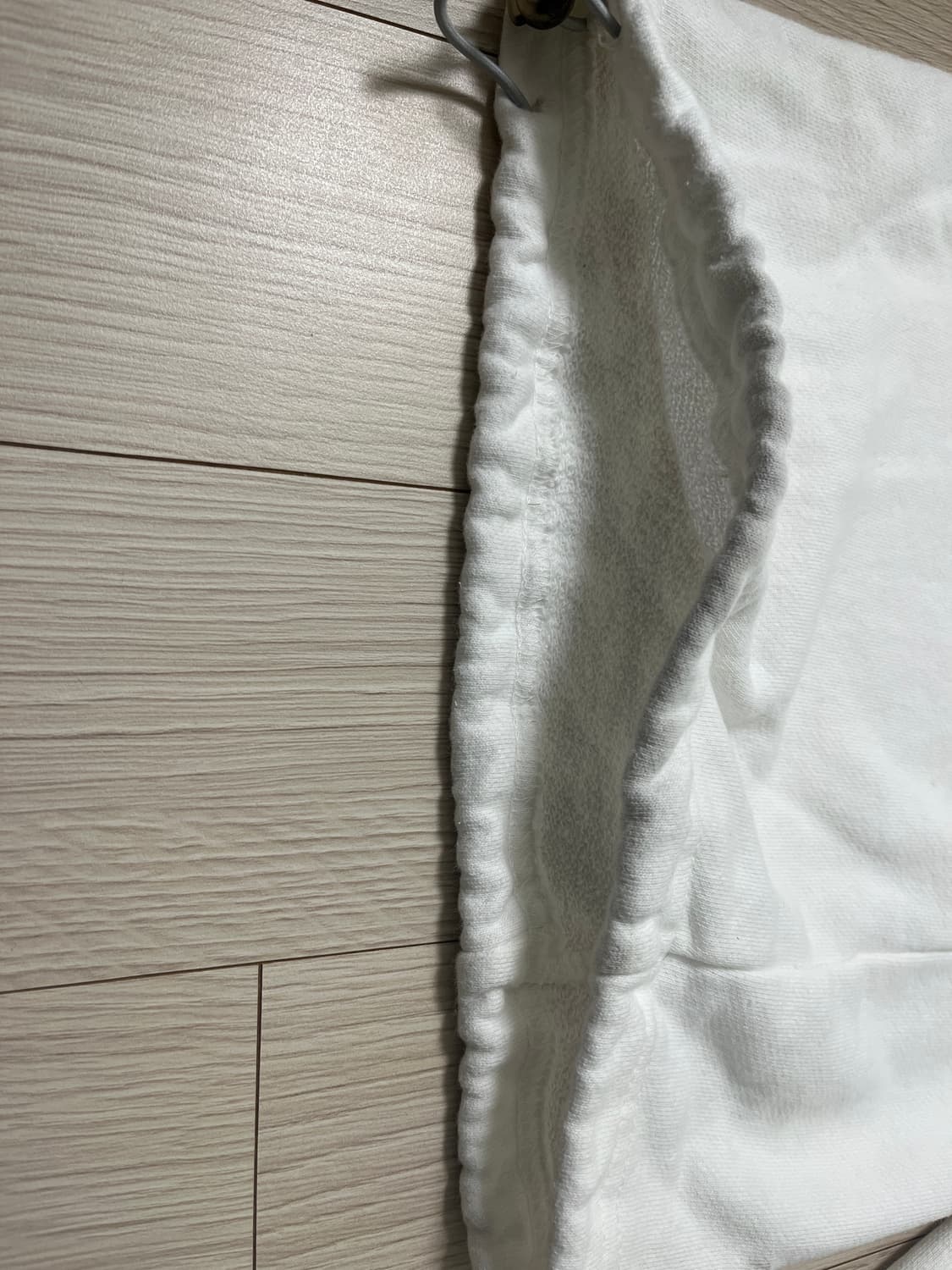 므넴 pintuck logo jogger pants 핀턱 로고 조거 팬츠 상품이미지2