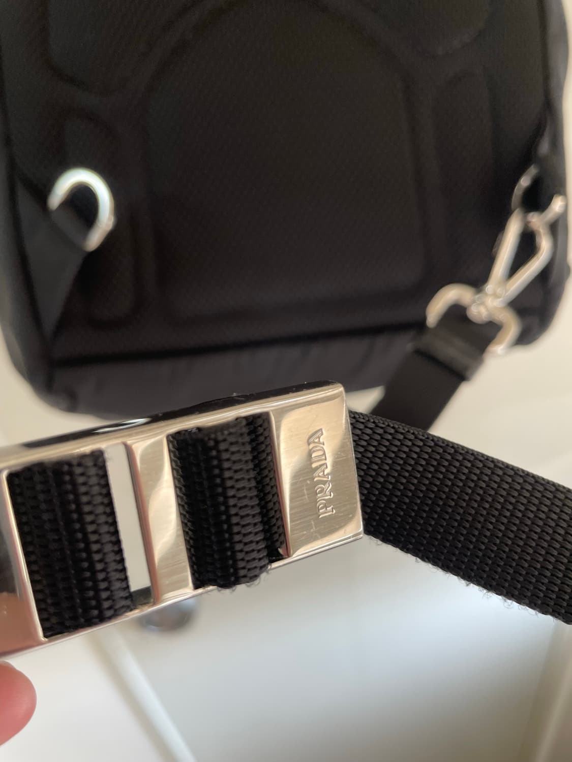 프라다 리나일론 슬링백팩 상품이미지7