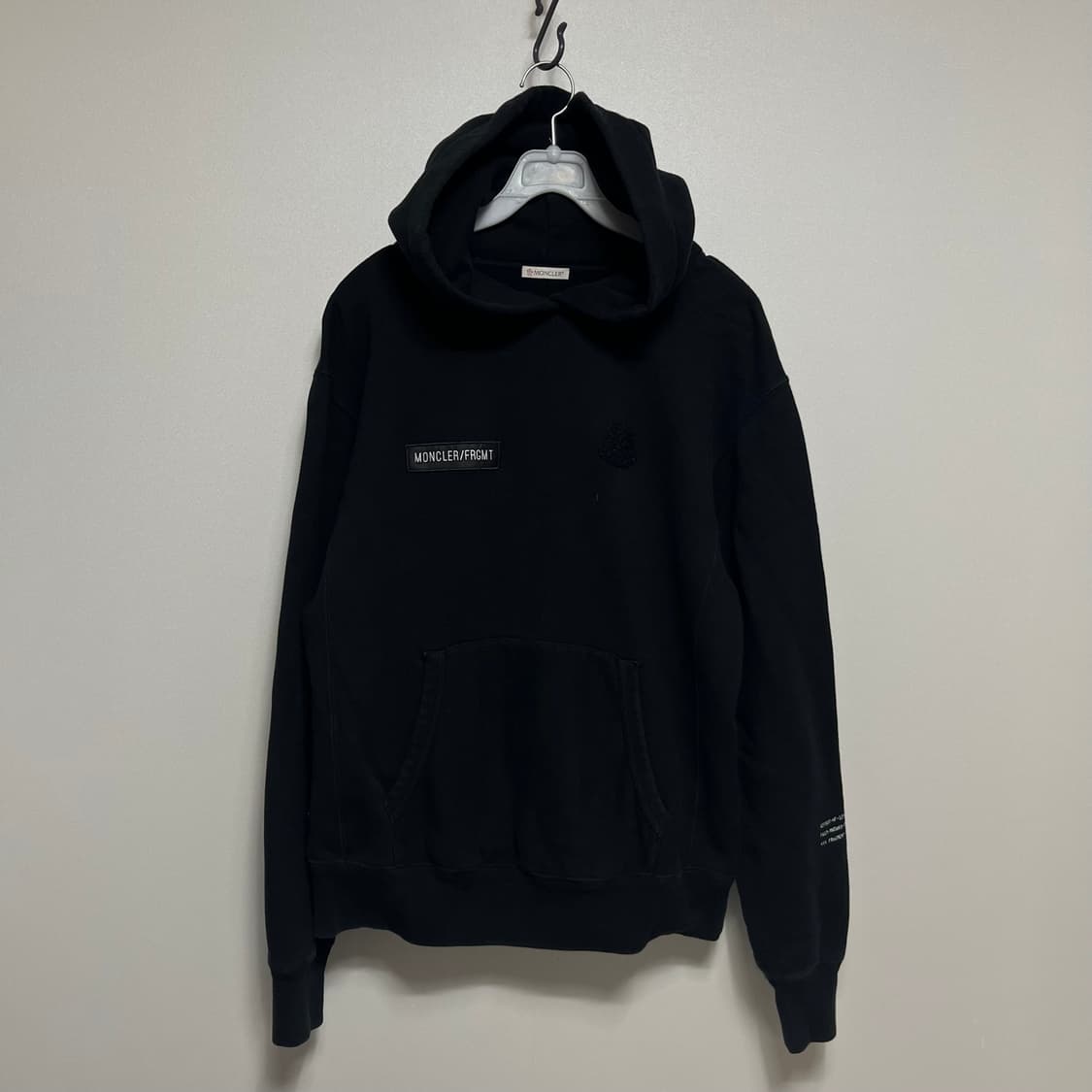 몽클레어 프라그먼트 뉴스 후드티 블랙 s 상품이미지2
