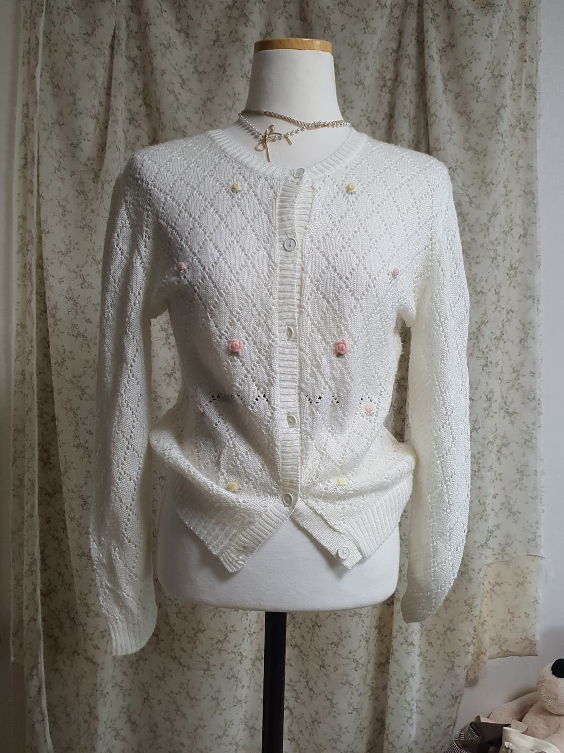 [일본빈티지] 플라워 자수 화이트 니트 가디건 상품이미지1
