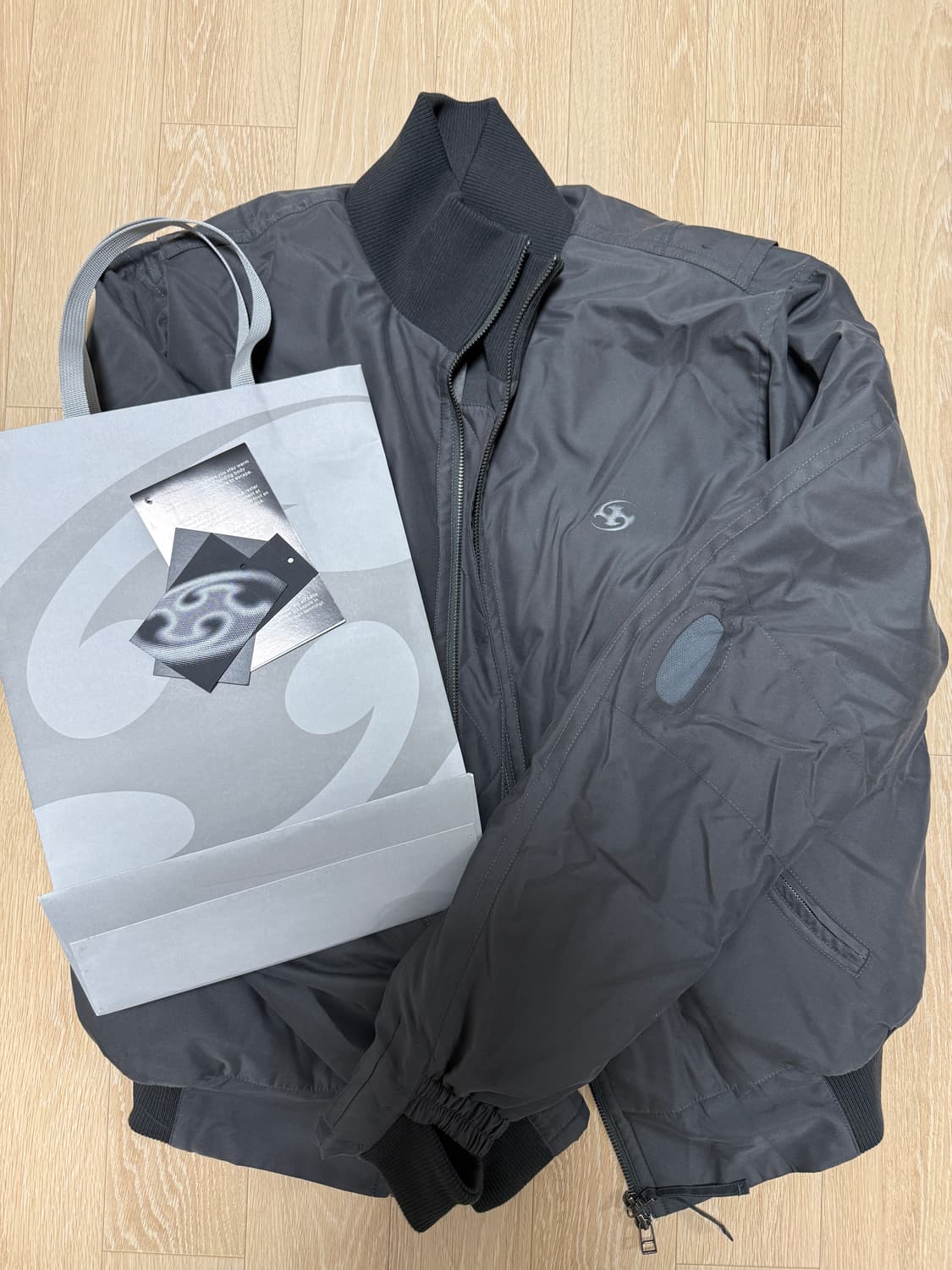 산산기어 봄버자켓 카키 3사이즈 팝니다 상품이미지1