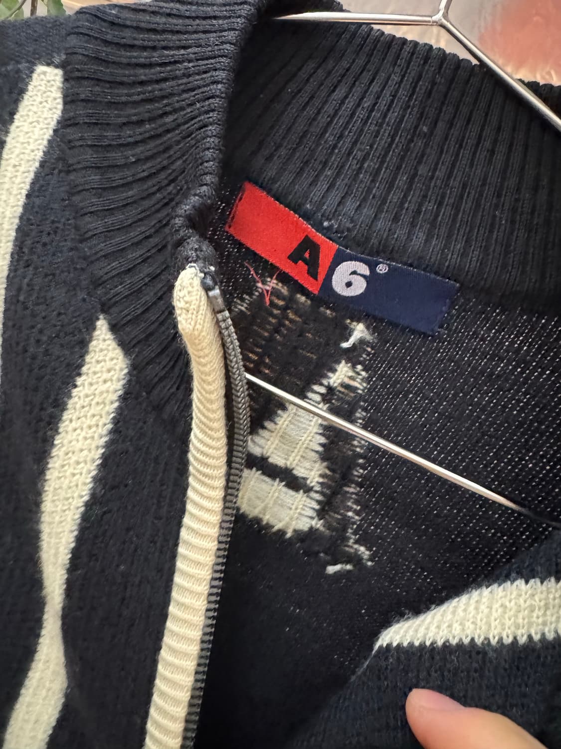 🧥 A6 스트라이프 니트 집업 베스트 (블랙 / 아이보리) 상품이미지10