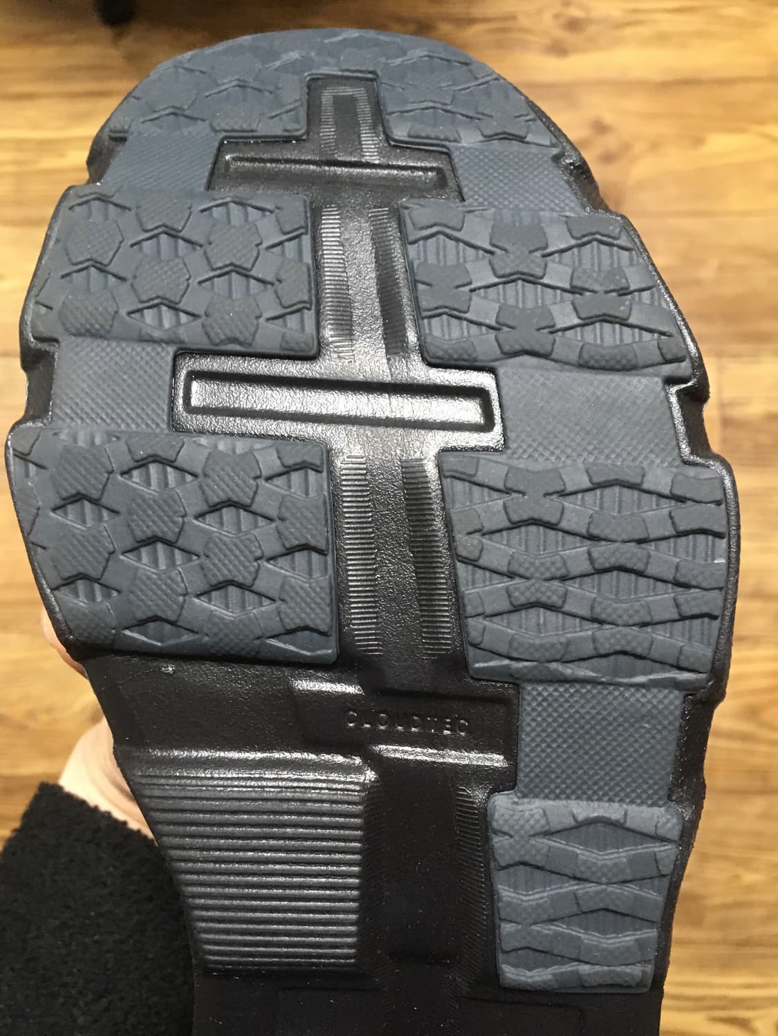 (280)온러닝 파프 클라우드몬스터 하이퍼 블랙 판매합니다 상품이미지8