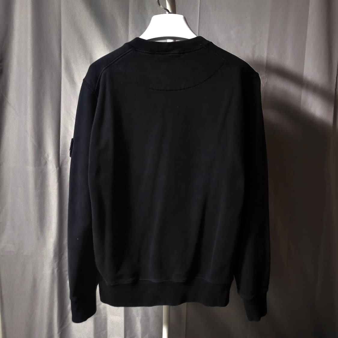 [백화점판]22FW 스톤아일랜드 맨투맨 M 블랙 상품이미지2