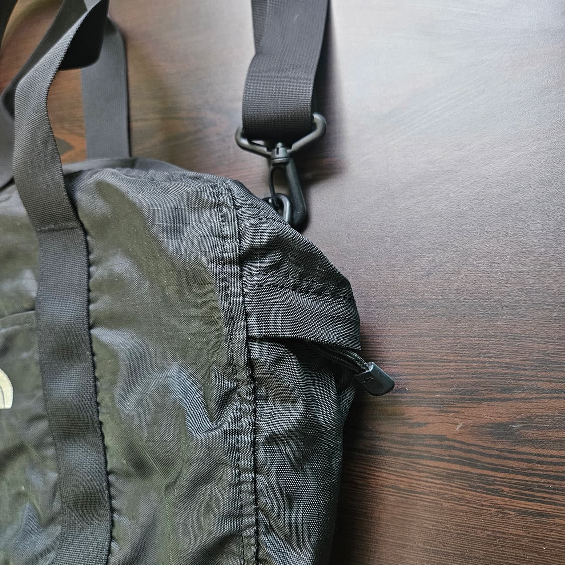 노스페이스 블랙 크로스백 상품이미지3