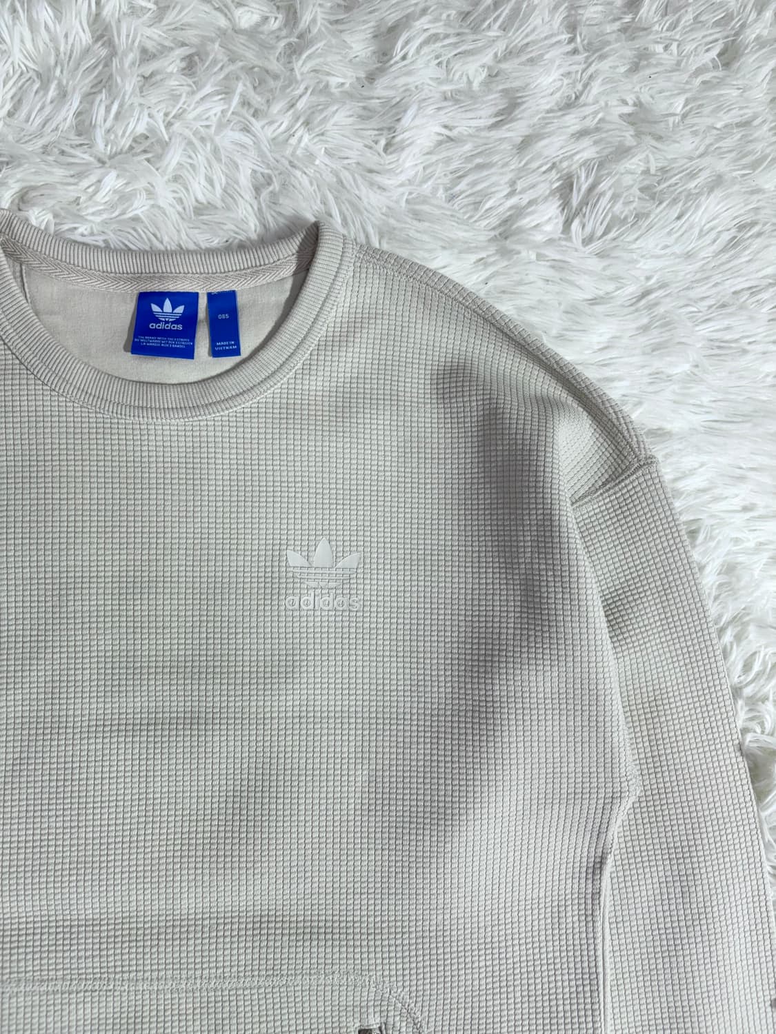 아디다스 베이지 유로파로고 오버핏 니트  상품이미지5