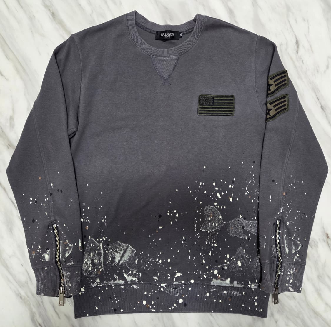 발망 손목지퍼 페인팅 패치 맨투맨 상품이미지1