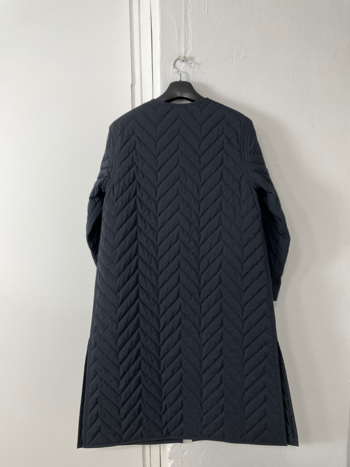 아크네 스튜디오 롱 퀼팅 자켓 상품이미지3