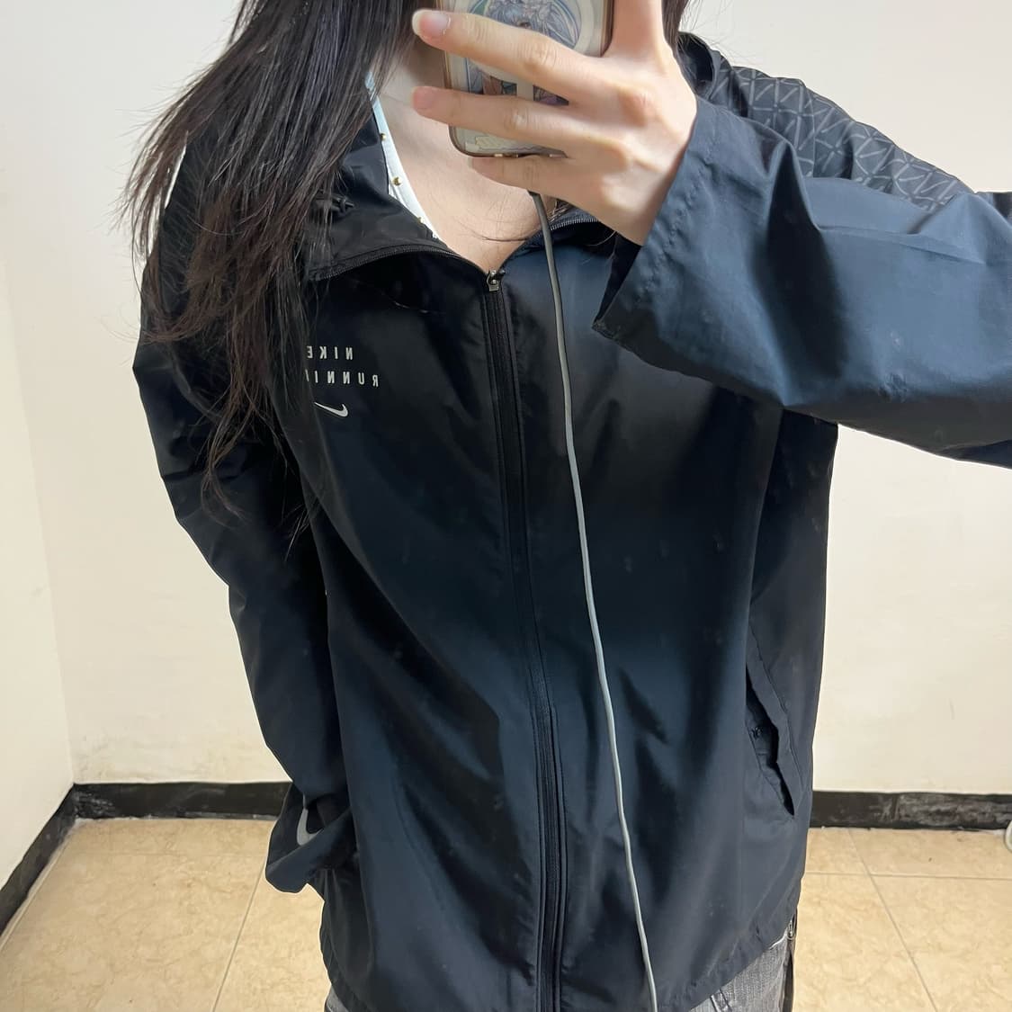 Nike black running windbreaker 상품이미지3
