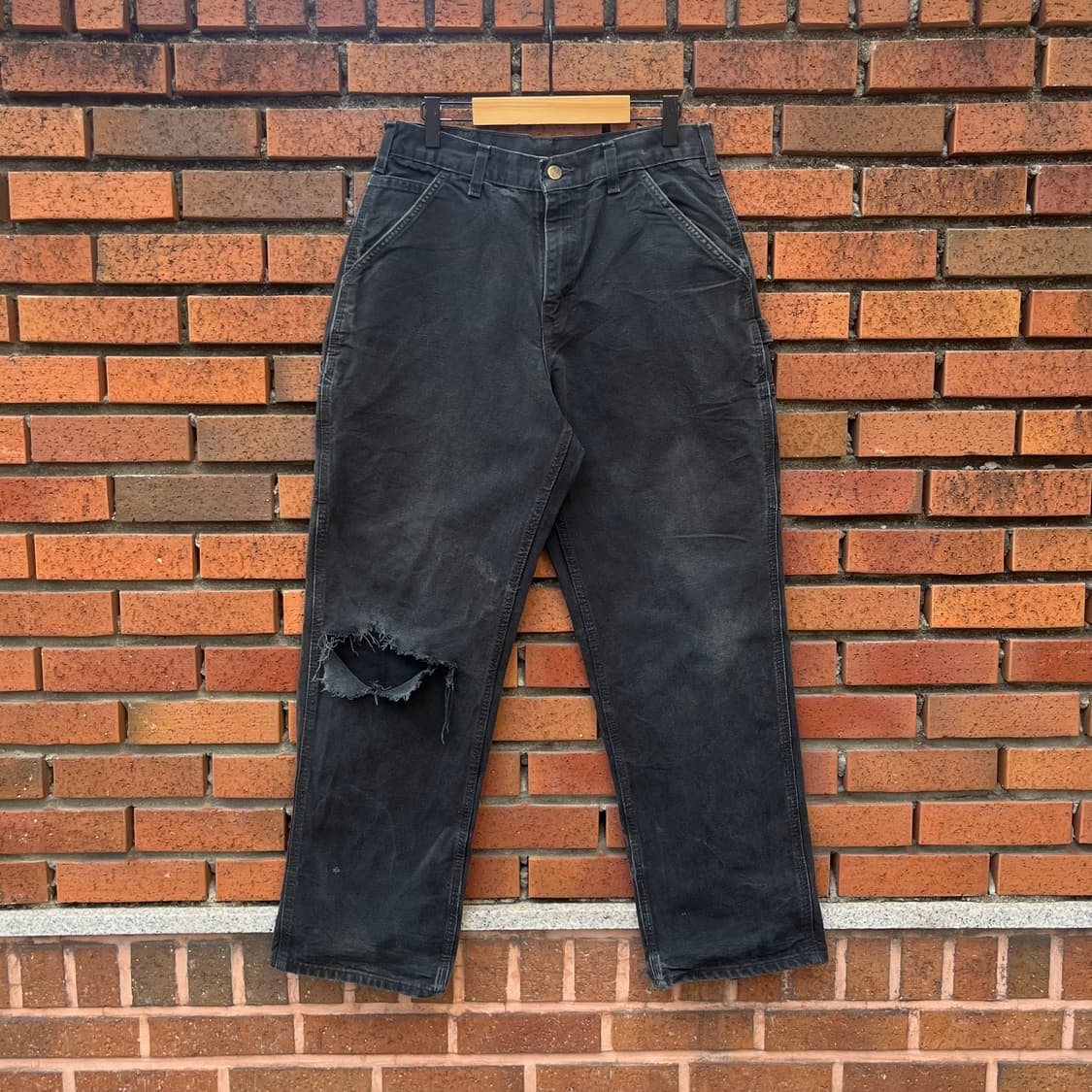 Carhartt 데미지 카펜터 팬츠 (31“) 상품이미지1