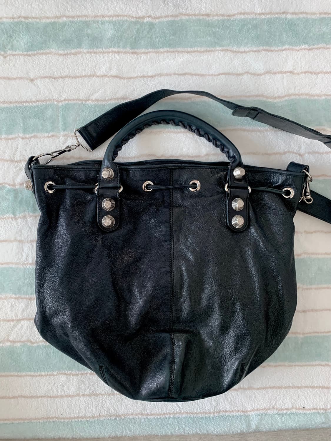 발렌시아가 자이언트 블랙 은장 가방 상품이미지4