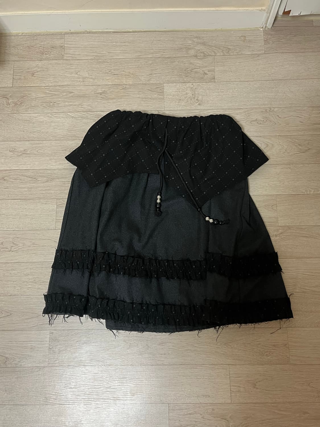 허그유어스킨 아가일 케이프 미디 스커트 블랙 팔아용 상품이미지2