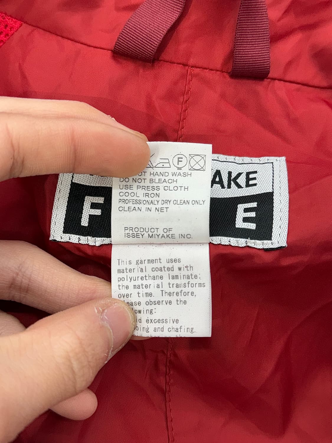 이세이미야케 15aw FETE 레드 파라슈트 롱 자켓 상품이미지9