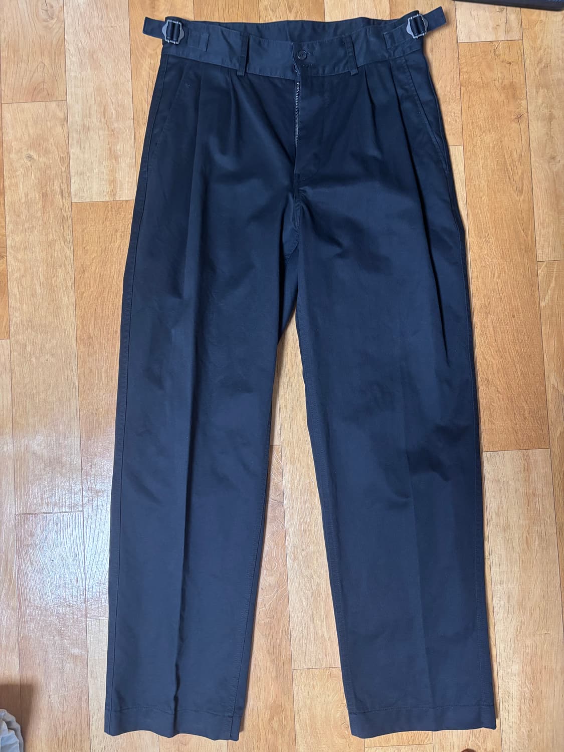 어나더오피스 24ss 산티아고 치노 팬츠 블랙 상품이미지1