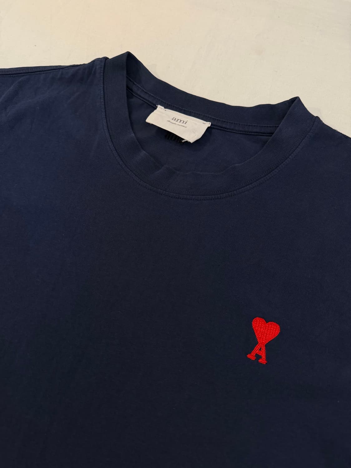 아미 하트 반팔 티셔츠 네이비 상품이미지2
