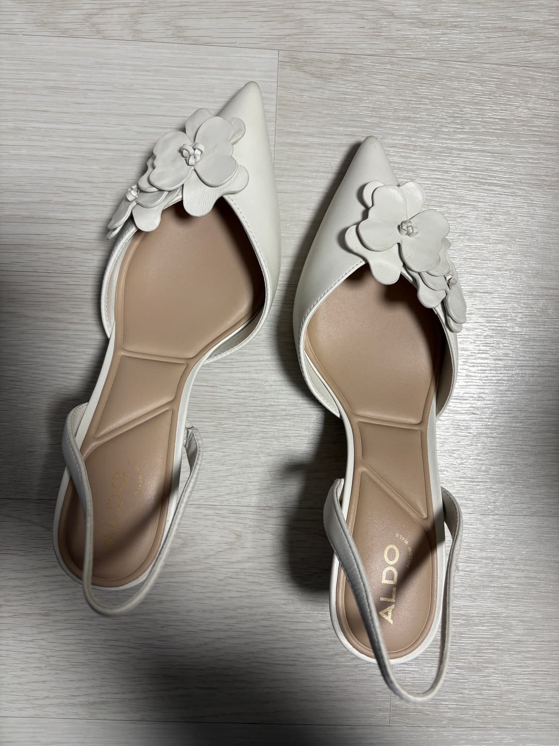 알도 웨딩구두 웨딩슈즈 양가죽 플라워 펌프스 힐 화이트 240 상품이미지1