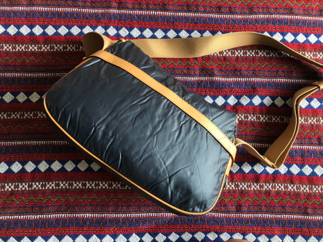 헌팅월드 이태리 크로스백 상품이미지2