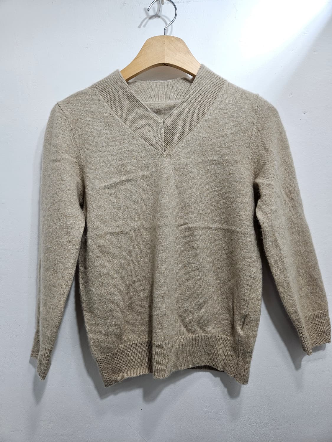 H.CASHMERE 캐시미어견 혼방 브이넥 니트 상품이미지5