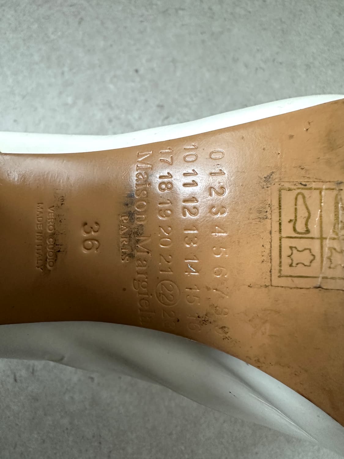 마르지엘라 PVC 코팅 레더 타비부츠 아이보리 상품이미지9