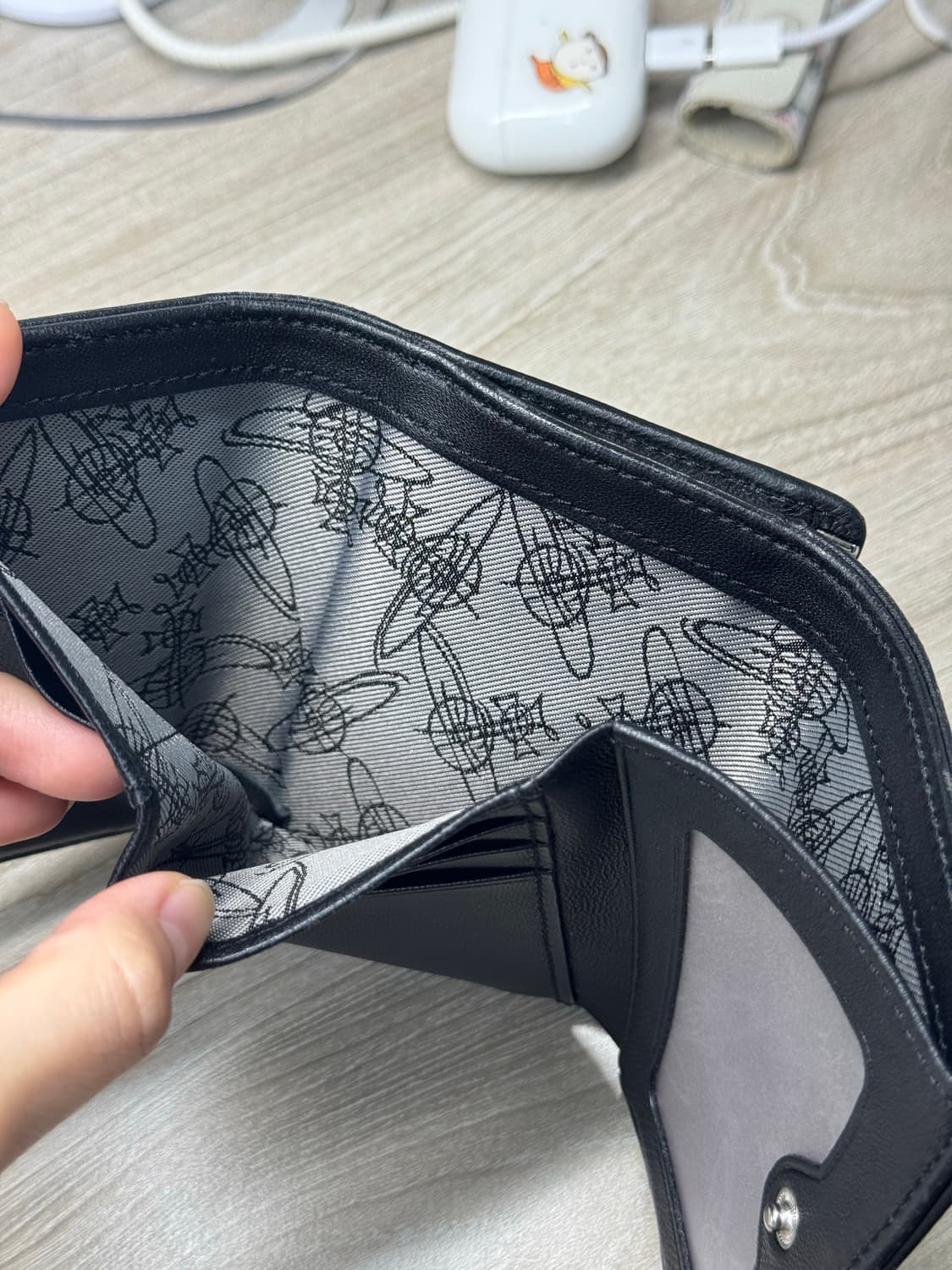 비비안웨스트우드 나파 반지갑 상품이미지7