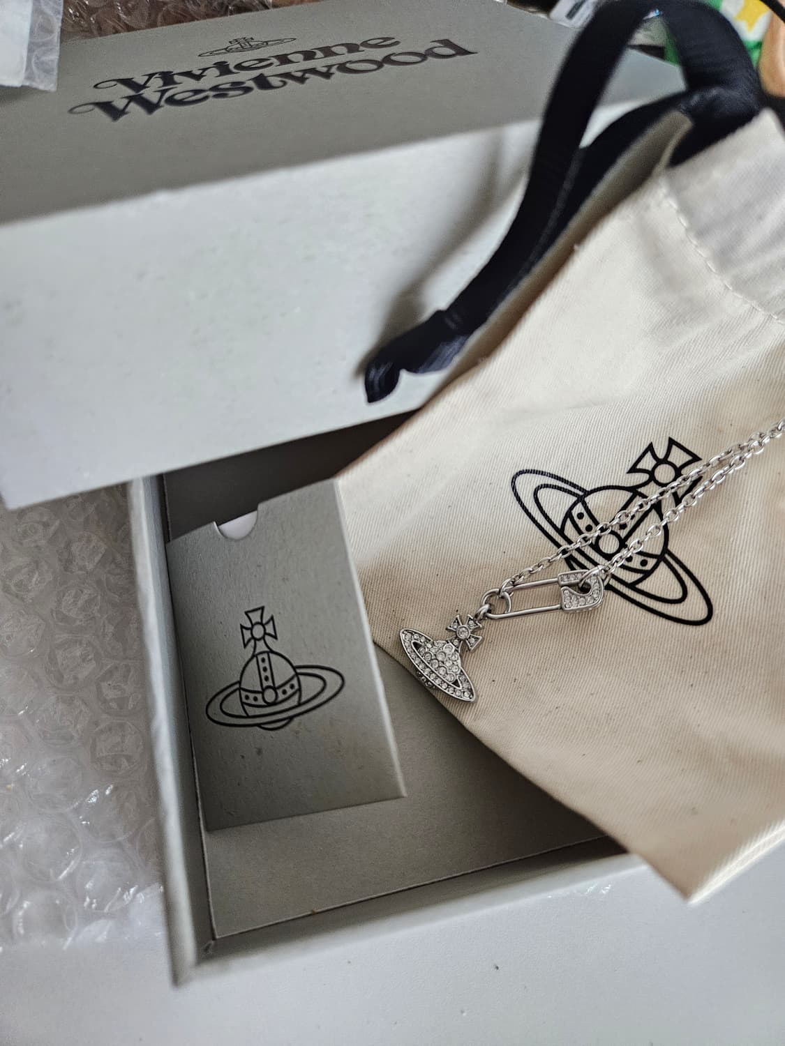 비비안웨스트우드 루크리스 클립 목걸이 상품이미지3