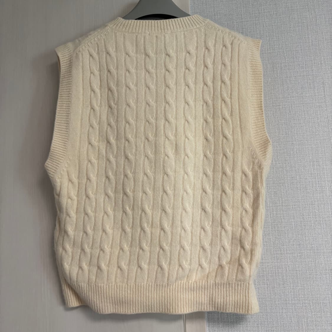 드파운드 로고 자수 케이블 니트베스트 상품이미지7