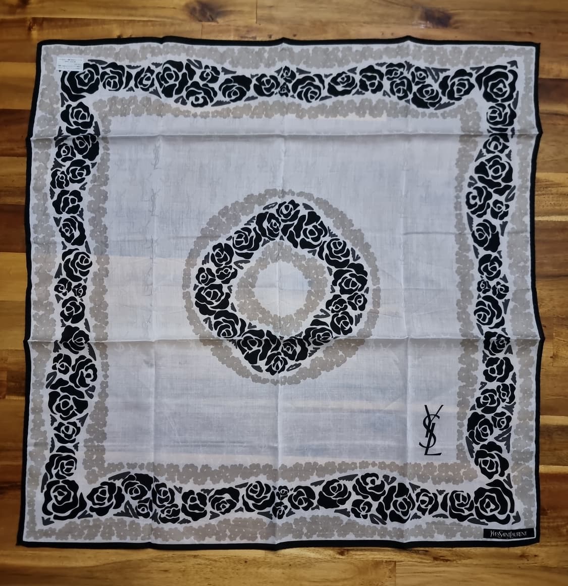 입생로랑YSL 로즈 보더  반다나/손수건/스카프 상품이미지2