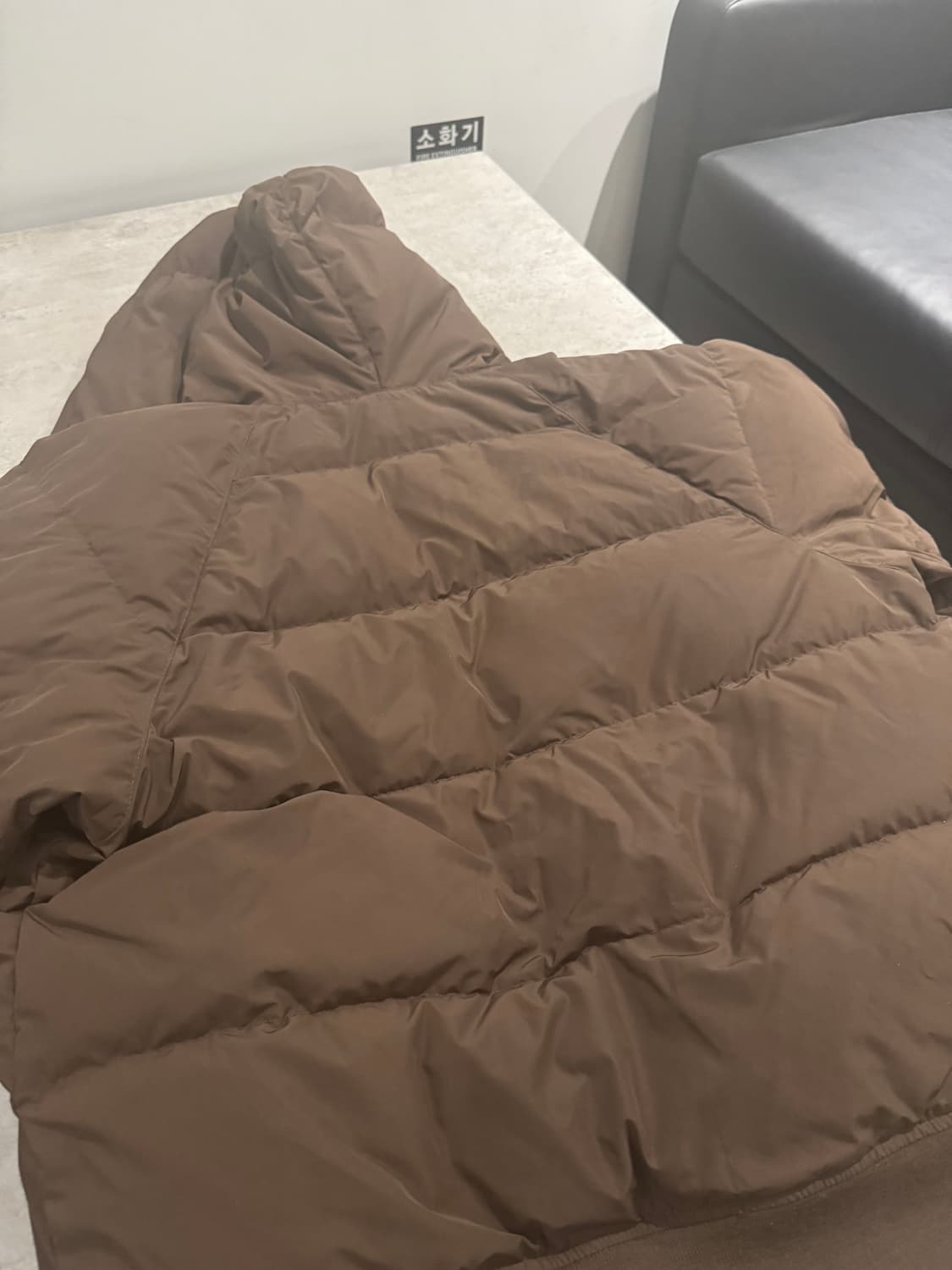 베이프 22fw 브라운 후드다운 패딩 상품이미지3