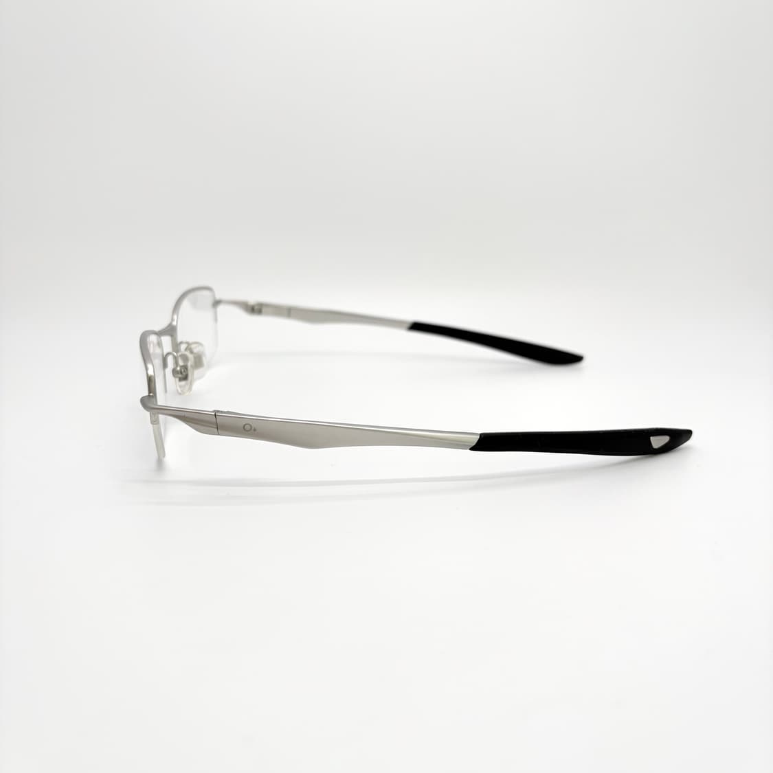 O+ EYEWEAR 매트 실버 스퀘어 반무테 상품이미지5