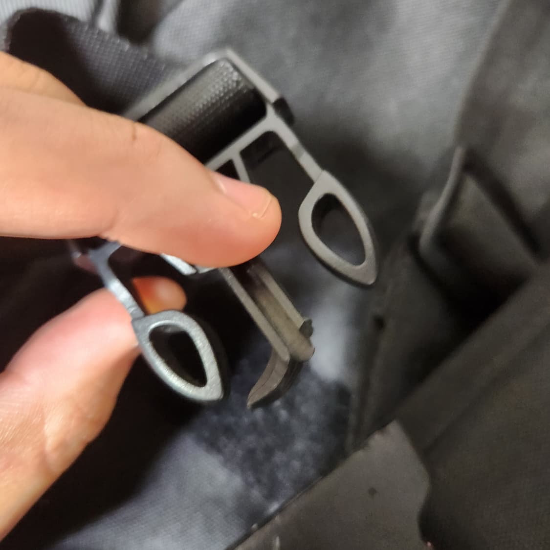 [네고가능] 몬스터 리퍼블릭 검정 메신저백 상품이미지6