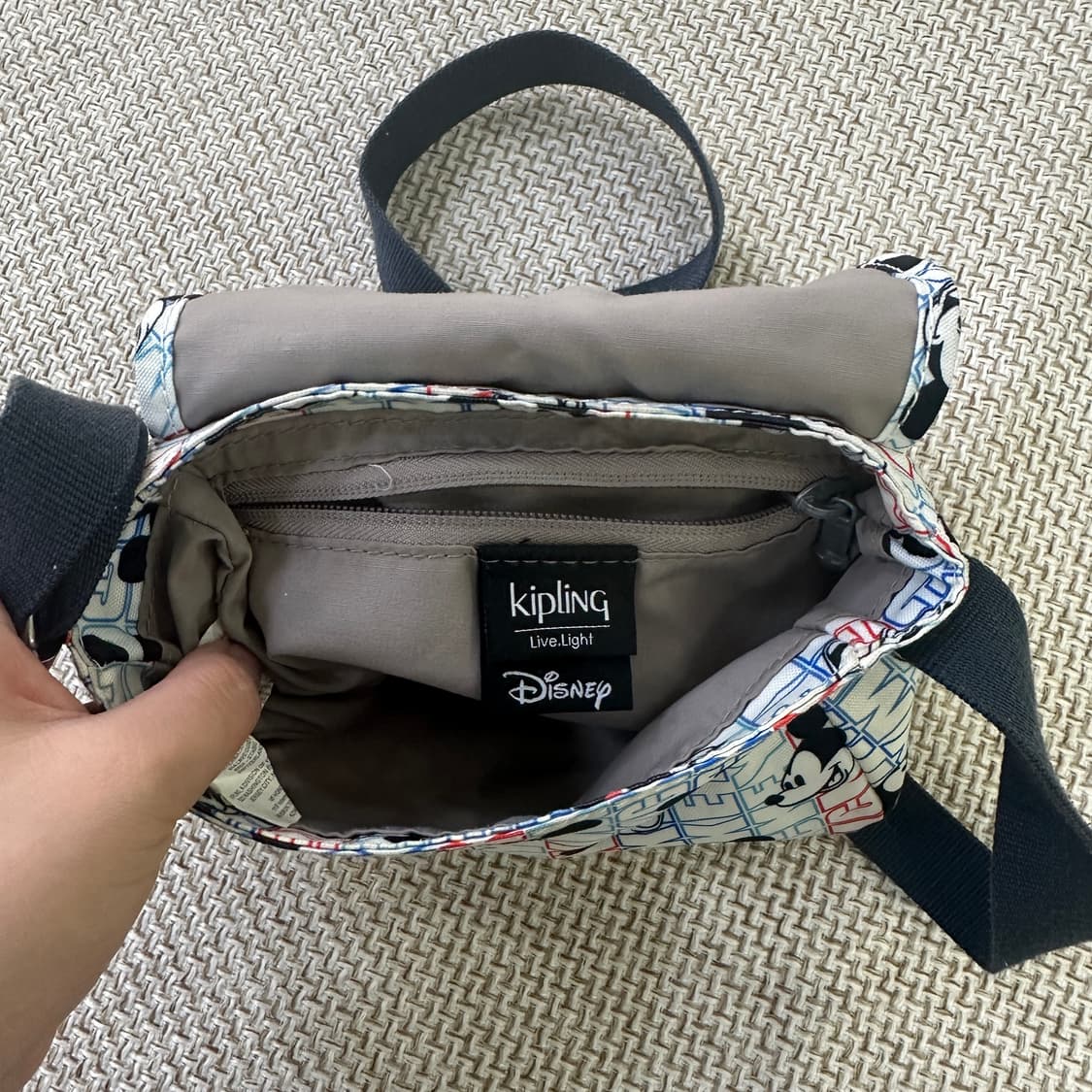 실측확인 키플링 디즈니 크로스백 0416D 상품이미지5