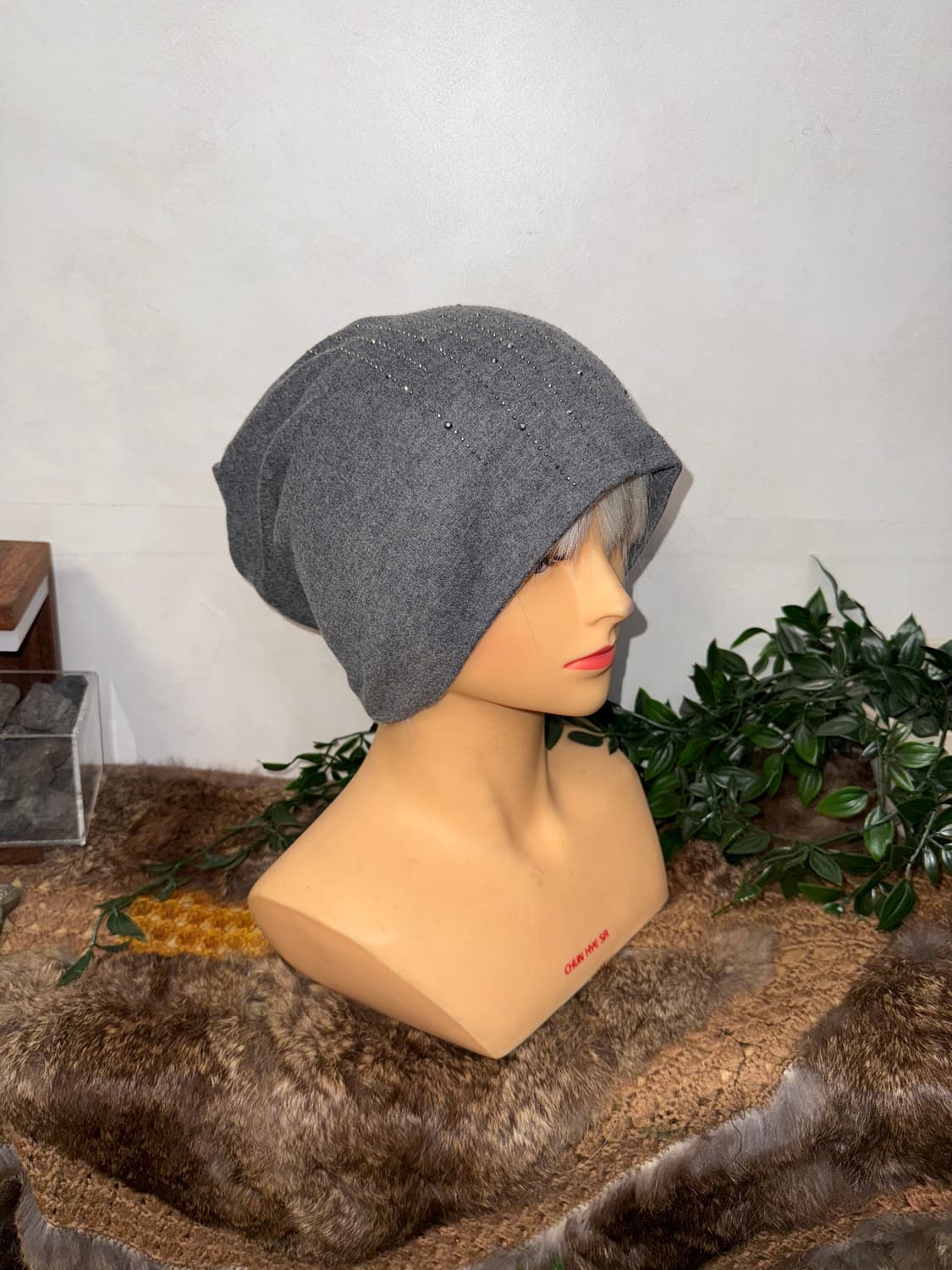 Gray cubic stud loose knit beanie  상품이미지4