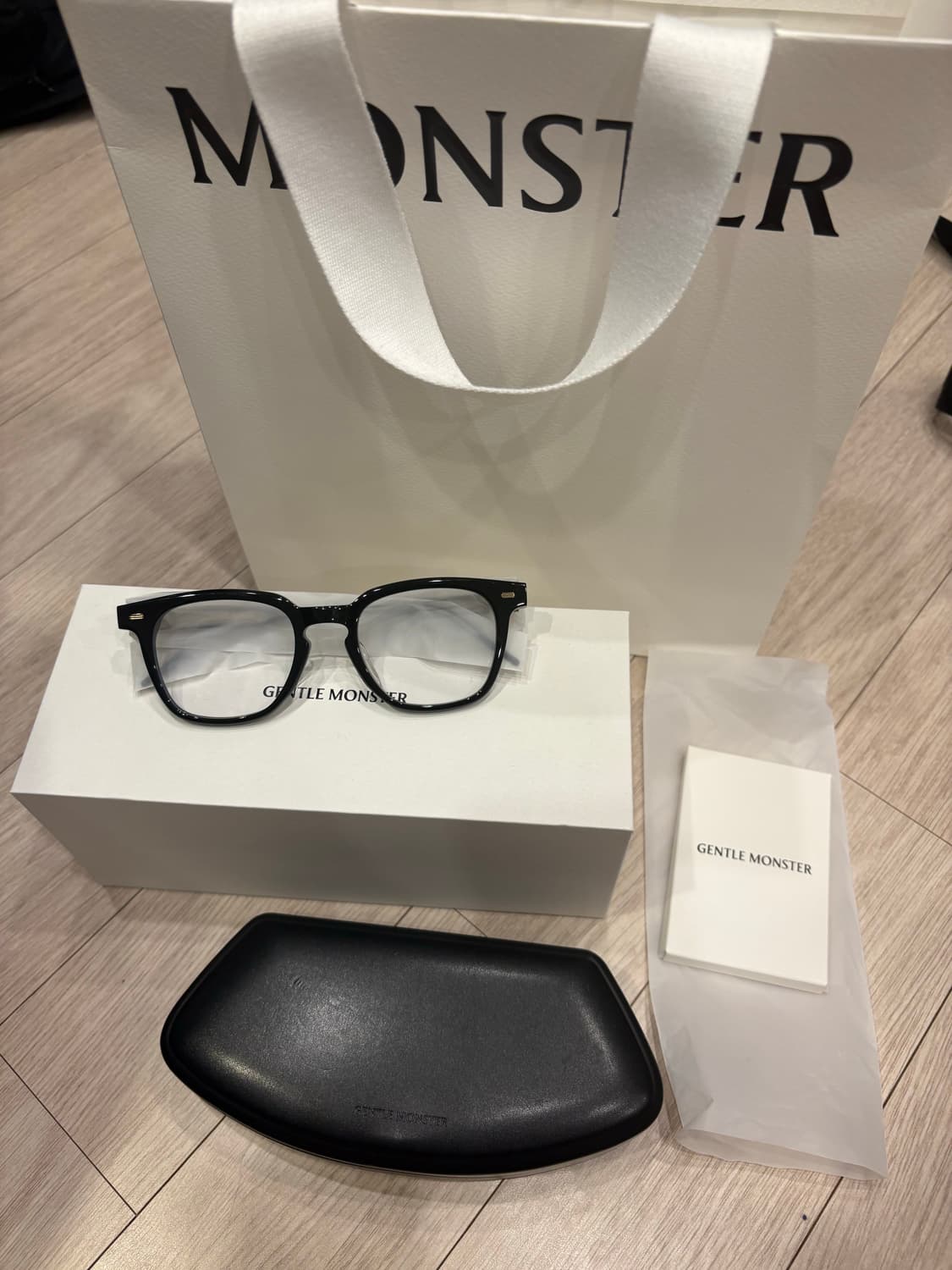 젠틀몬스터 쿠보01 블랙 상품이미지1