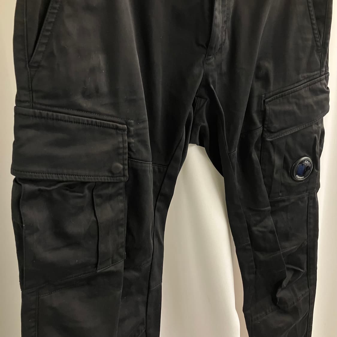 씨피컴퍼니 블랙 스트레치 사틴 카고 팬츠 46 상품이미지3