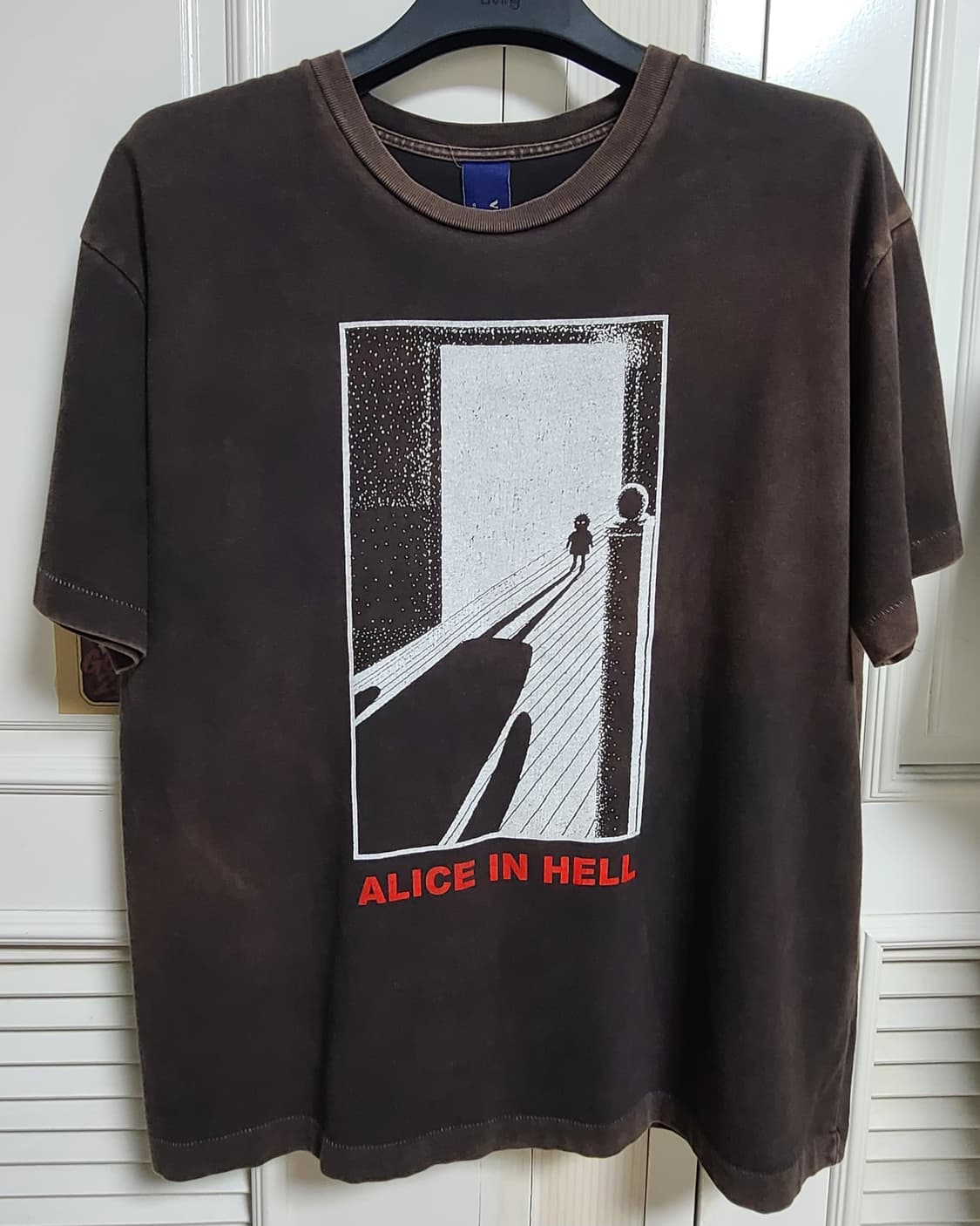 앨리스 인 헬 빈티지한 반팔티 상품이미지1