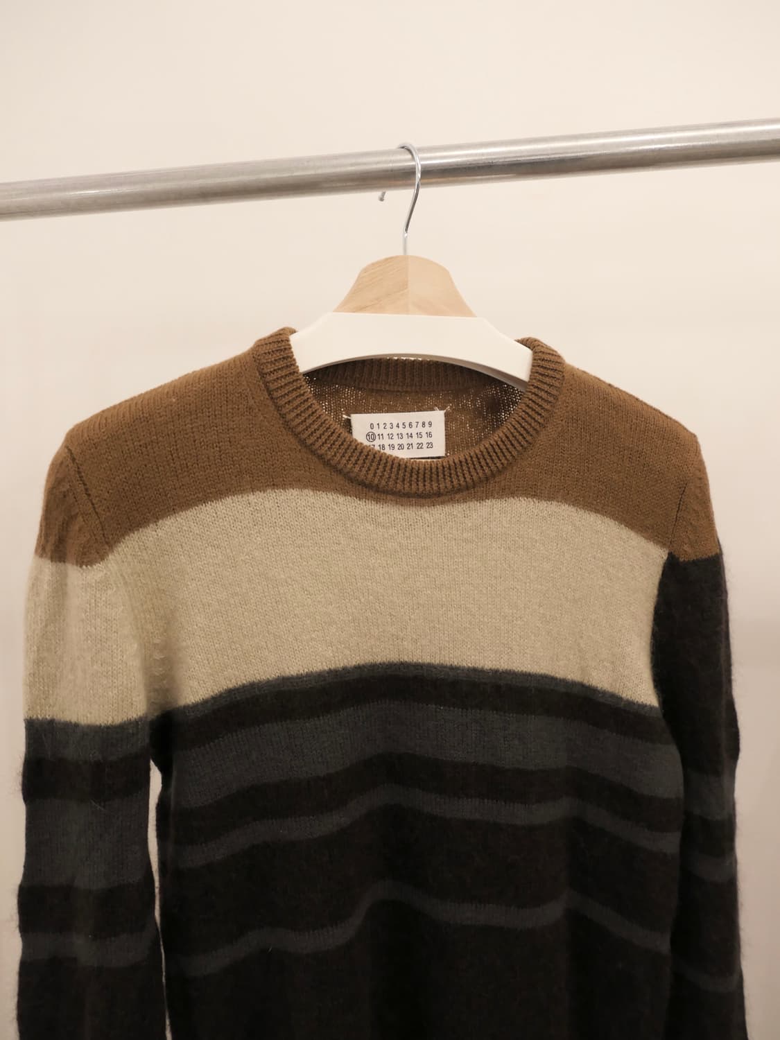 마르지엘라 스트라이프 언발란스 니트 상품이미지2