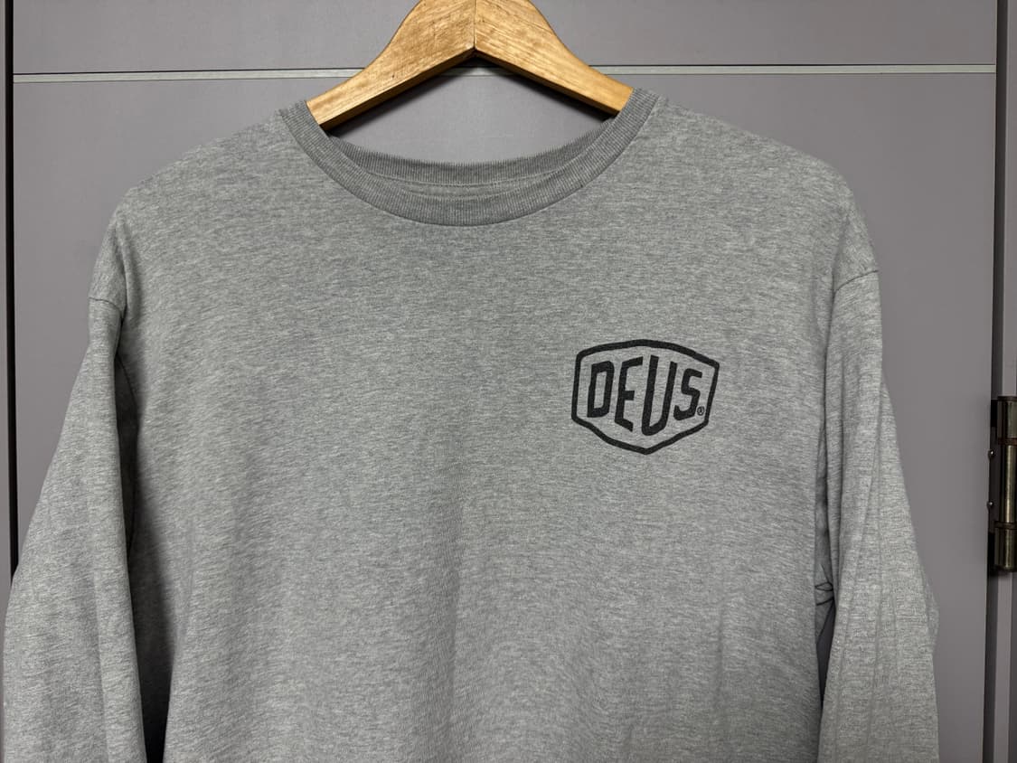 데우스 엑스 마키나 롱슬리브 L 그레이 깔끔 상품이미지2