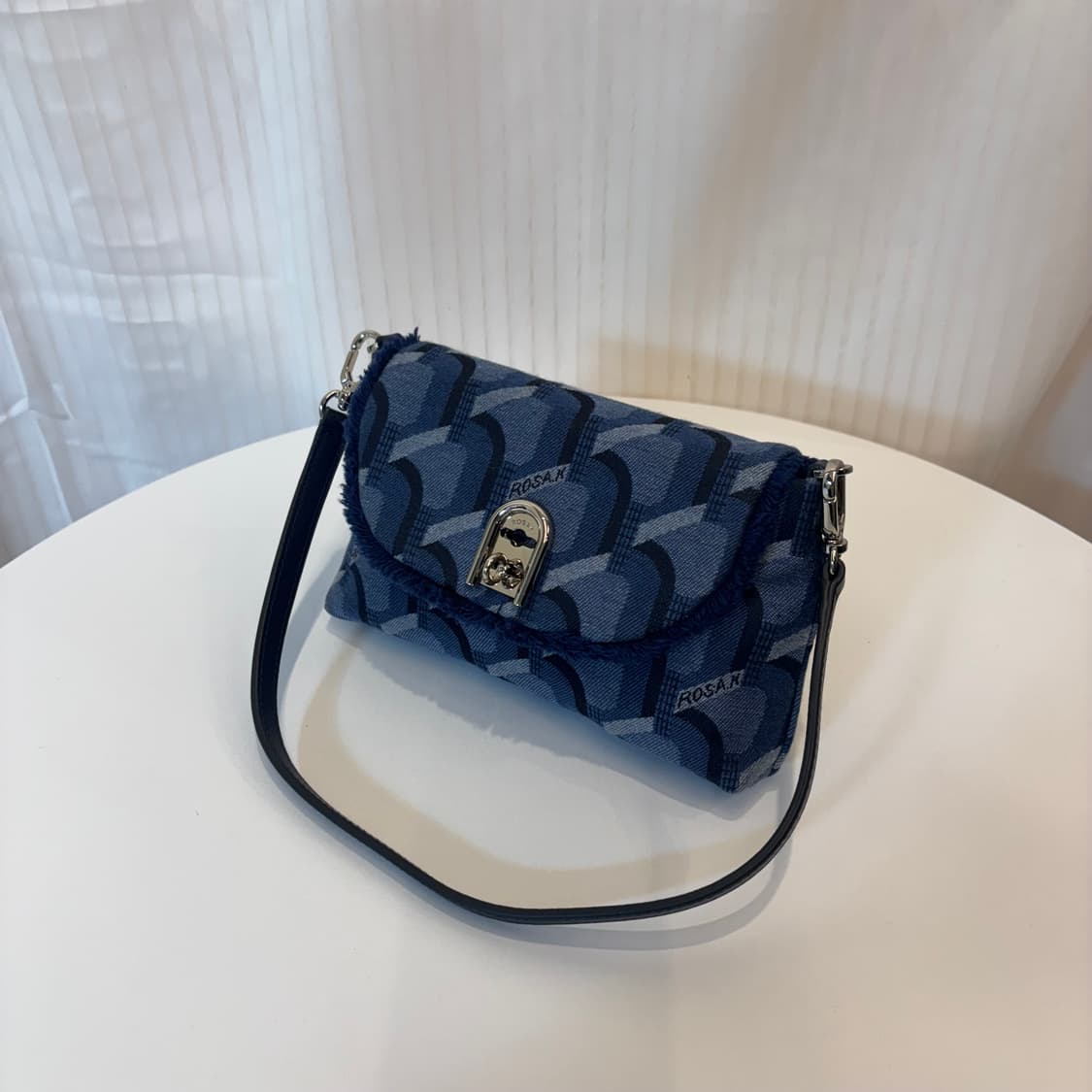 정품 로사케이 데님 미니 숄더백     상품이미지4