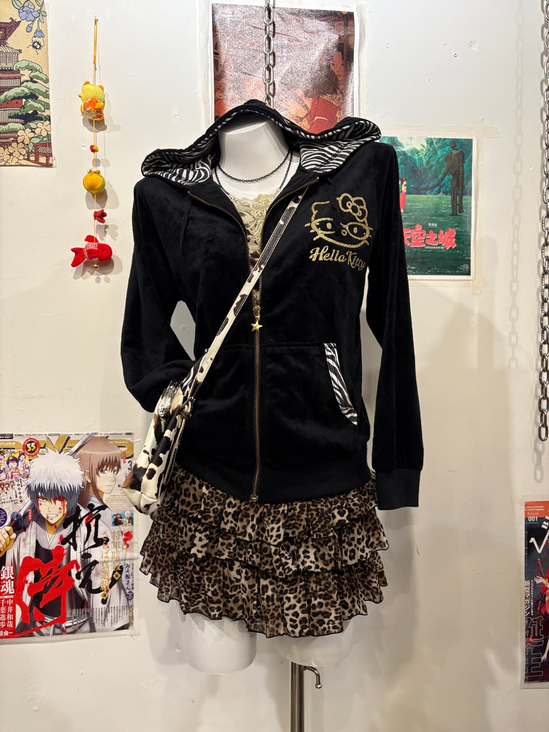 hello kitty 헬로키티 벨벳 골드 갸루키티 지브라 패턴 후드 집업 상품이미지1