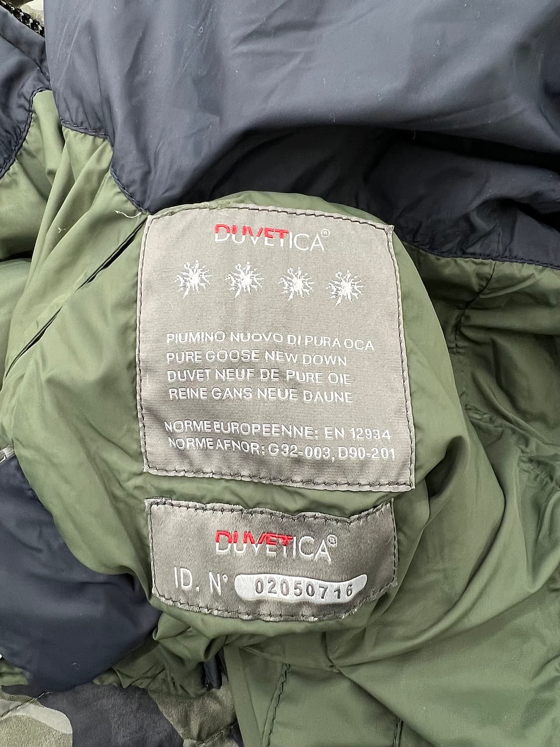 듀베티카 리버시블 카모 플라주 라이트 웨이 풀집업 구스 다운 자켓 상품이미지8