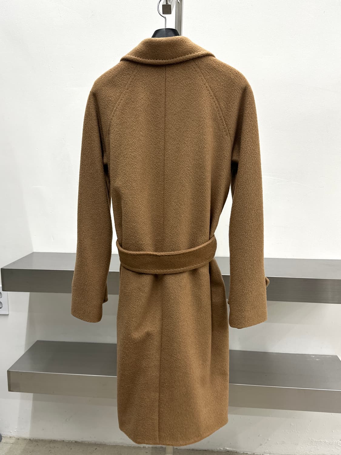 막스마라 카멜 헤어 하프 랩 코트  상품이미지4