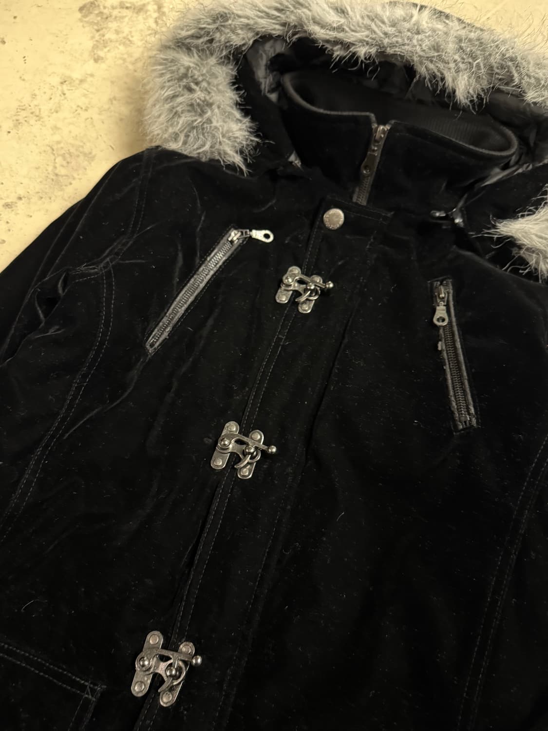 In the attic fur trimming velour jacket 상품이미지8